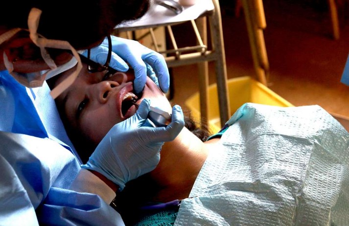 Oralna kirurgija obsega niz kirurških posegov